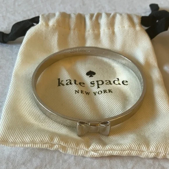 Kate Spade: Silver Tone Bow Bracelet- Marks - Picture 10 of 16